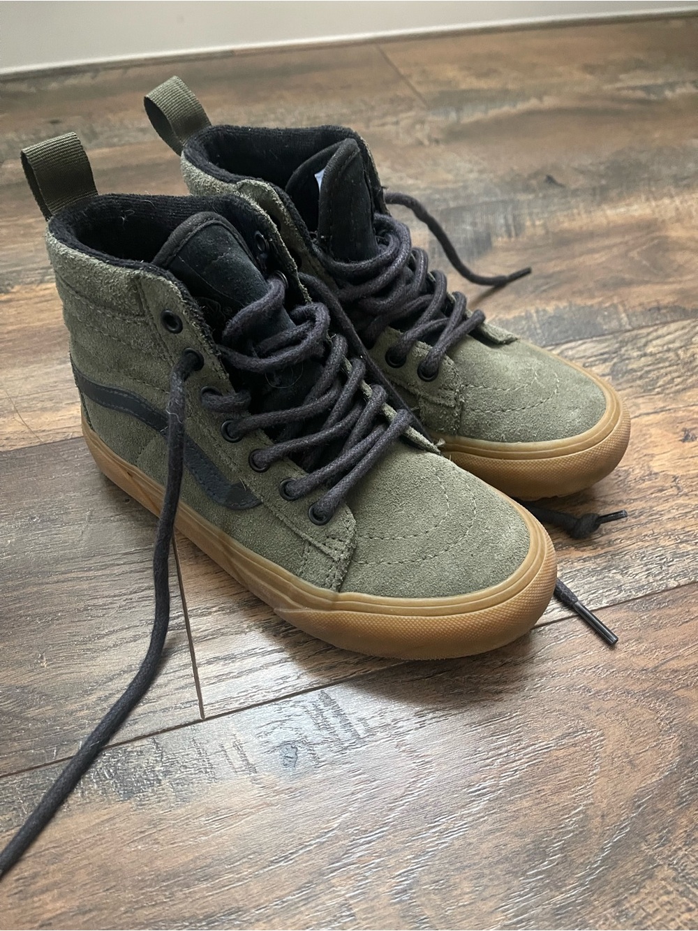 Vans MTE MT High-Top Skate shoe with Gum Sole